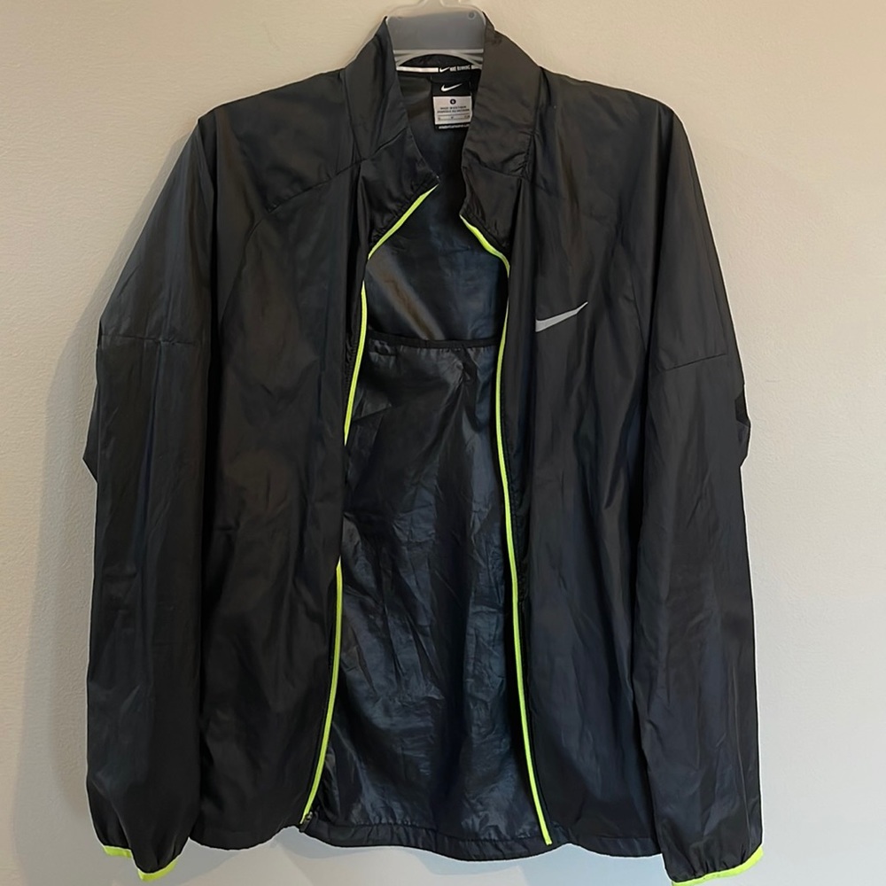 Nike Wind Breaker Jacket